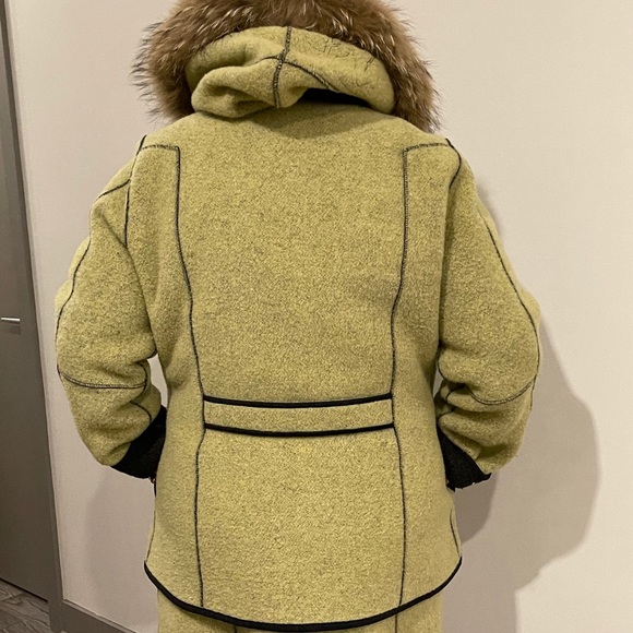 Epsilon coat - Picture 3 of 5